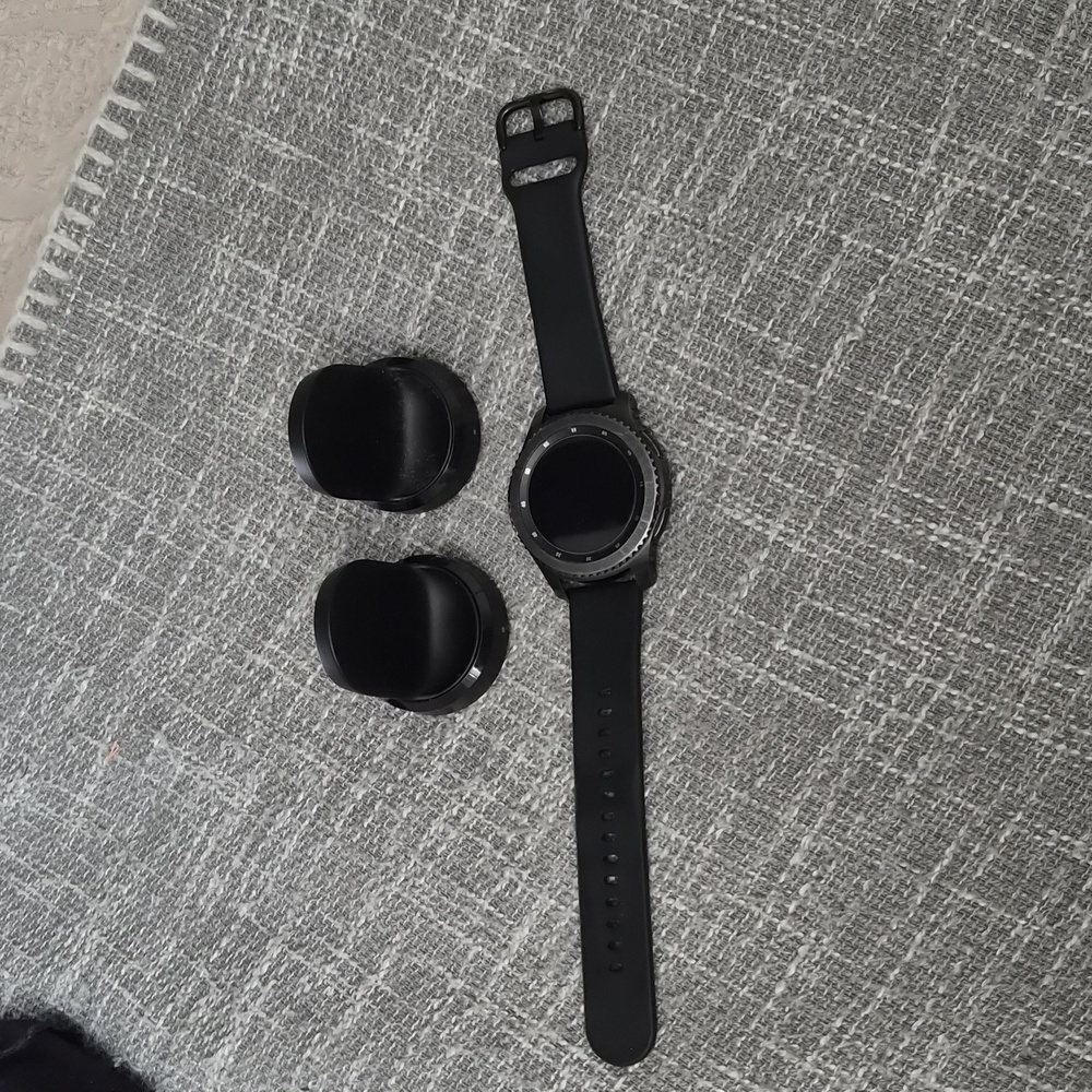 Samsung Gear S3 Frontier Smartwatch - Classic Black - Picture 7 of 7